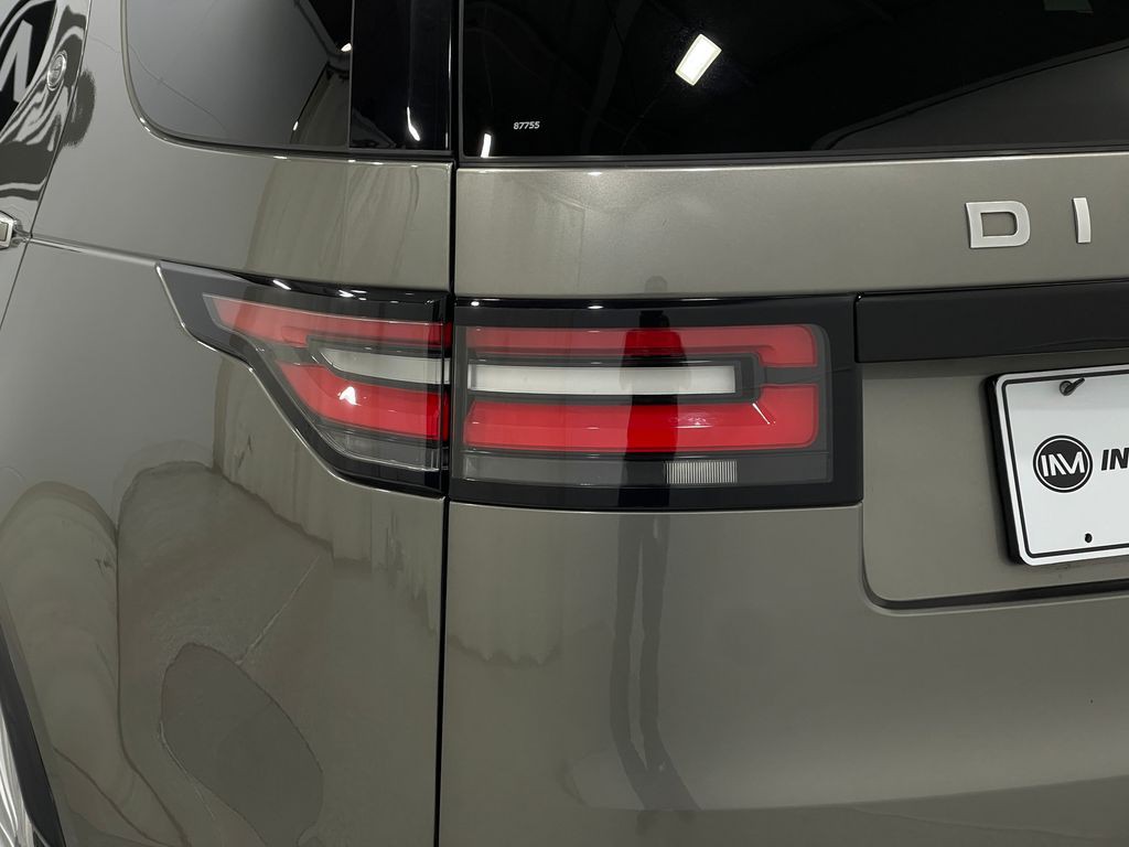 2019 Land Rover Discovery Image 37