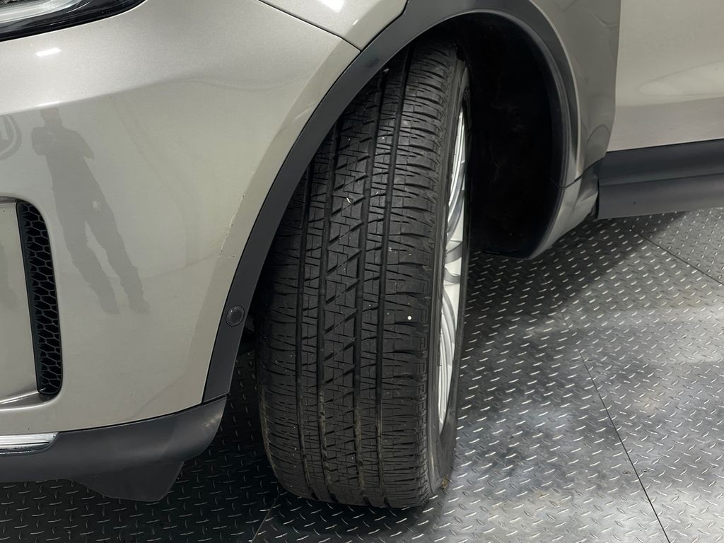 2019 Land Rover Discovery Image 39