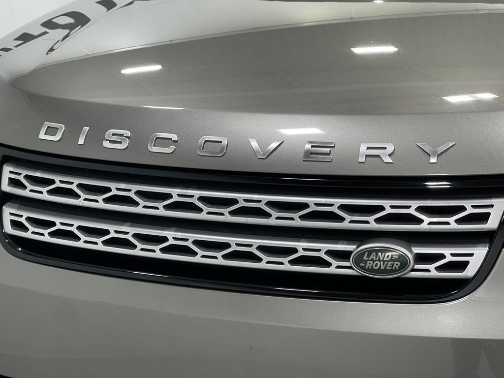 2019 Land Rover Discovery Image 40