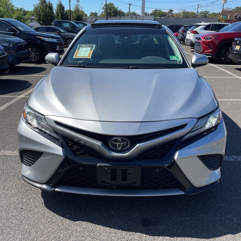 2018 Toyota Camry Image 2