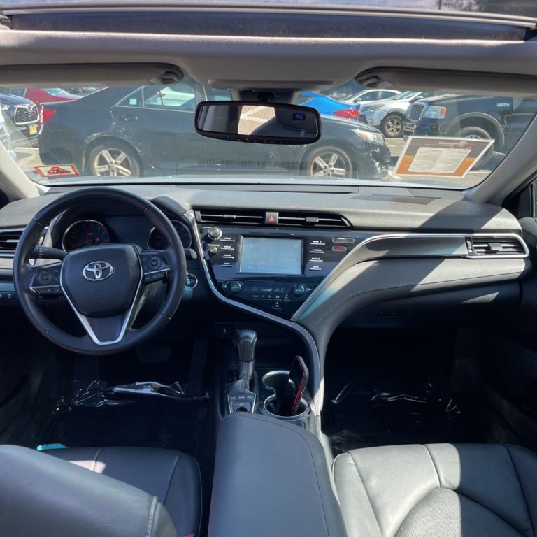 2018 Toyota Camry Image 10