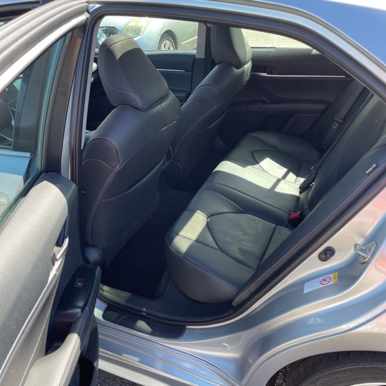 2018 Toyota Camry Image 17