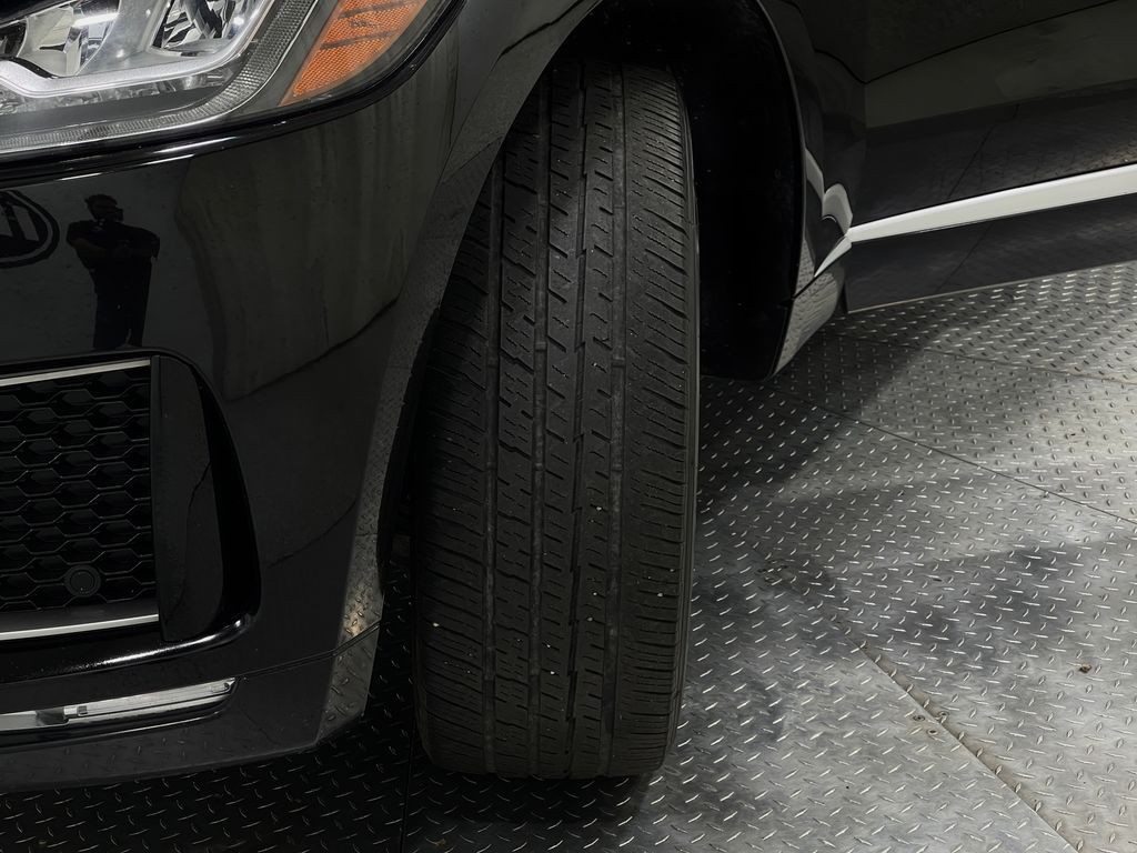 2018 Jaguar F-PACE Image 37