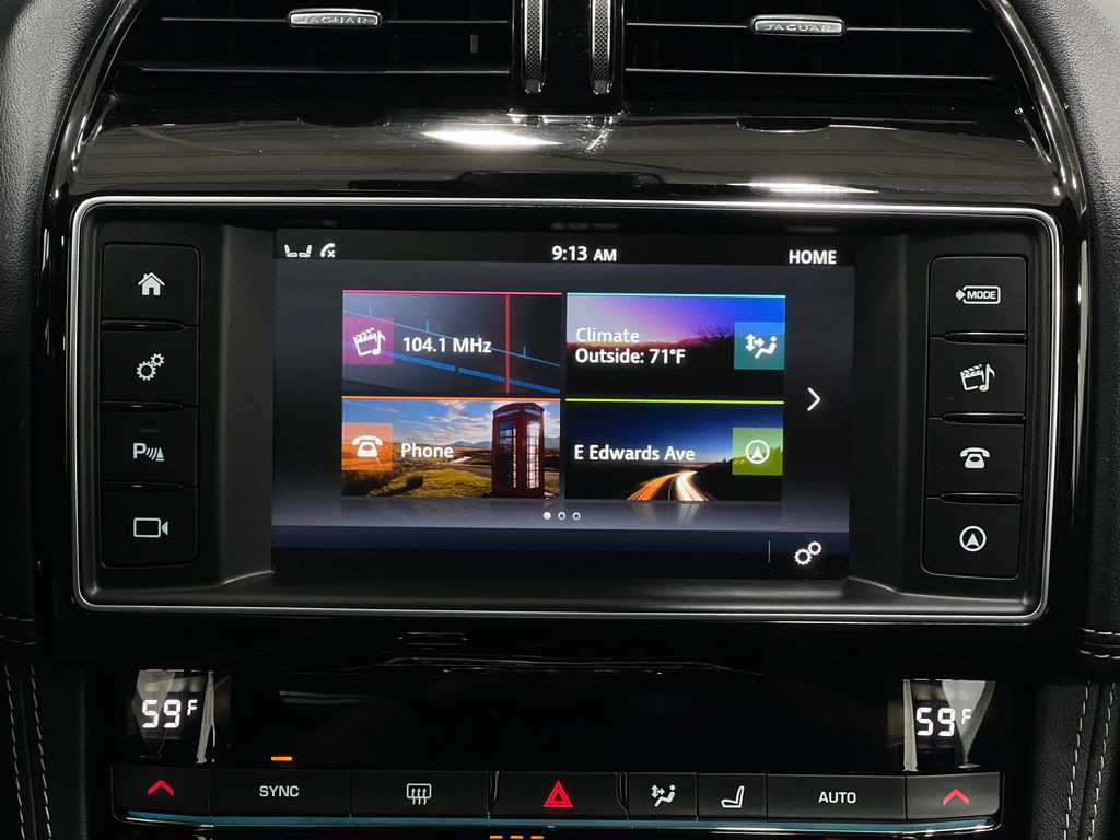 2018 Jaguar F-PACE Image 25