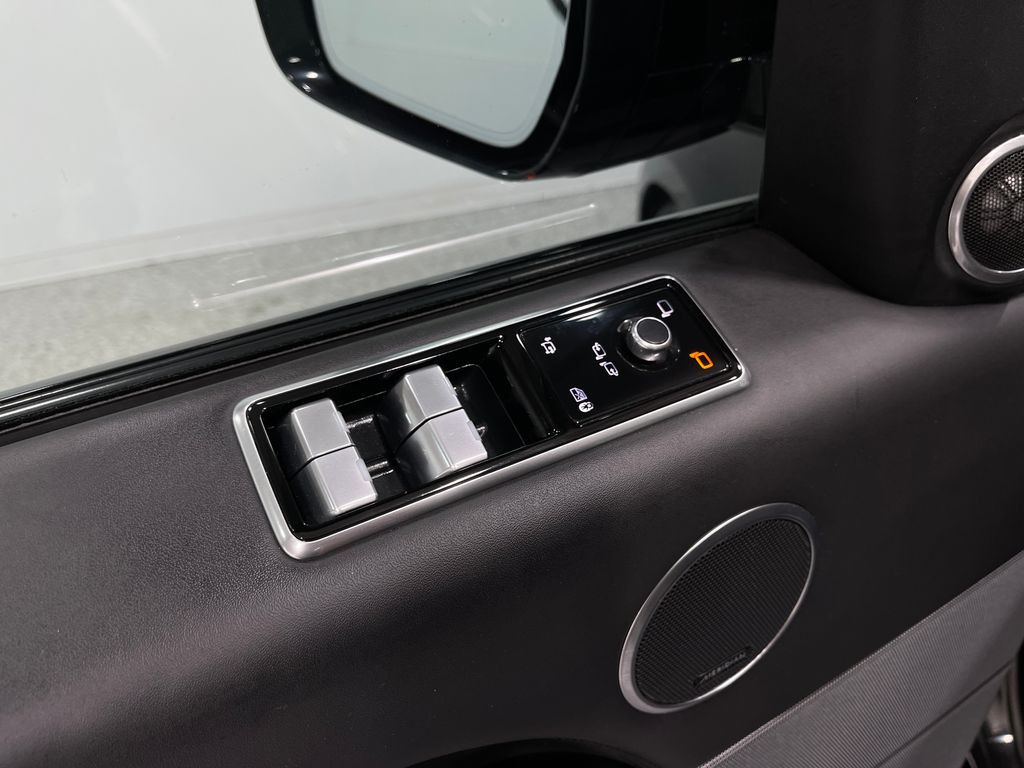 2018 Land Rover Range Rover Sport Image 17
