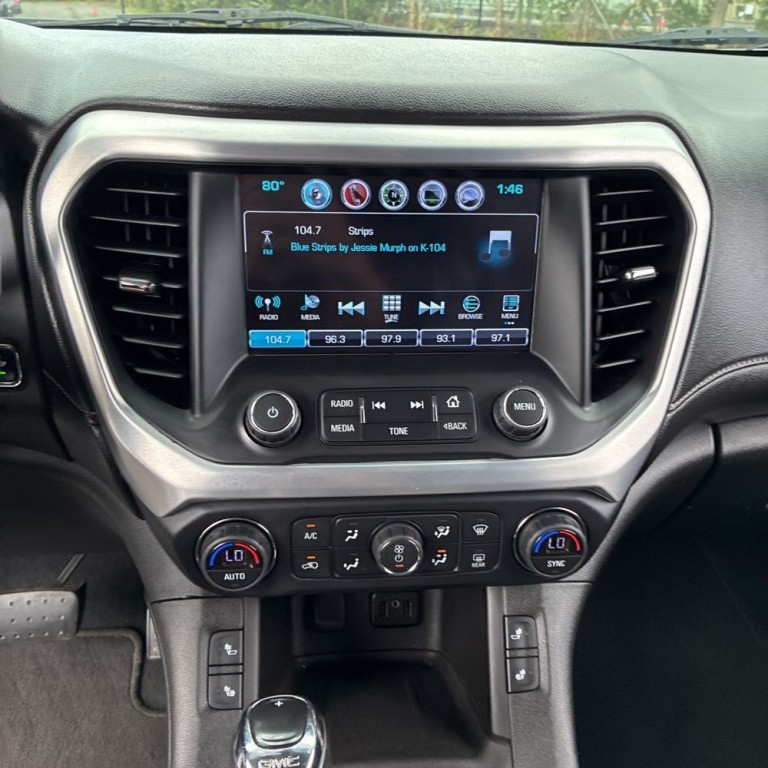 2017 GMC Acadia Image 12