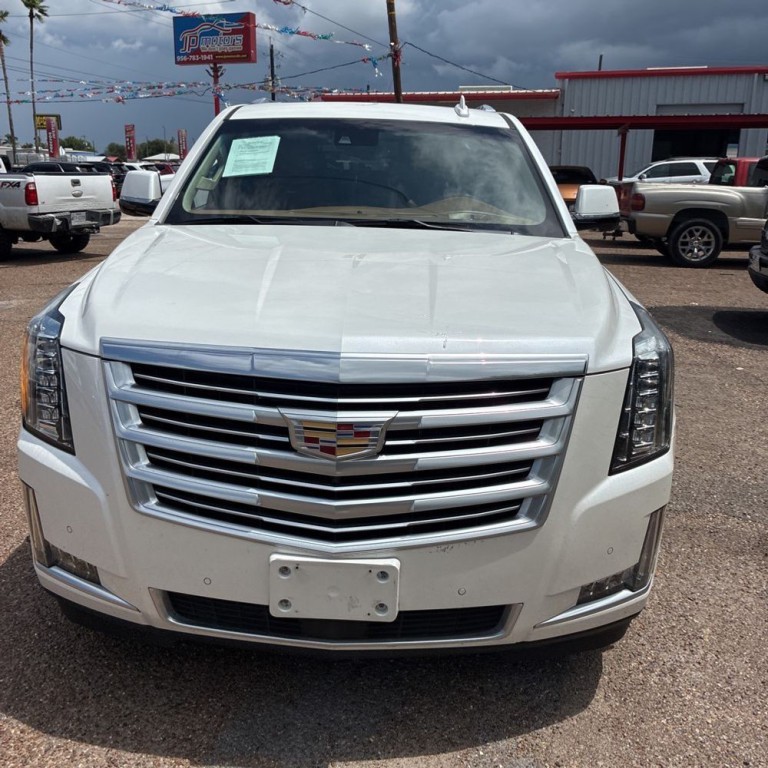 2016 Cadillac Escalade Image 2