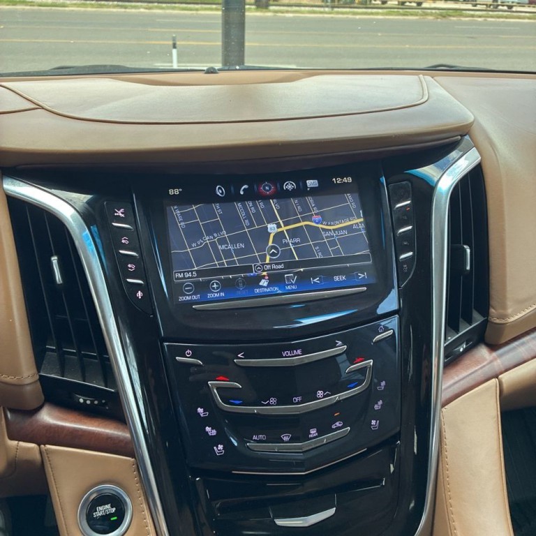 2016 Cadillac Escalade Image 12