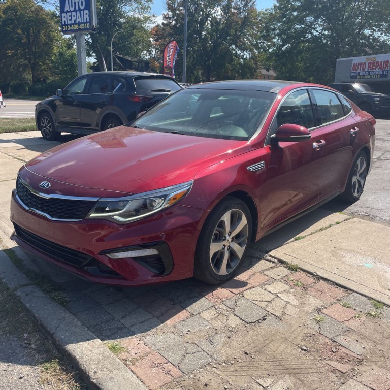 2020 Kia Optima Image 2