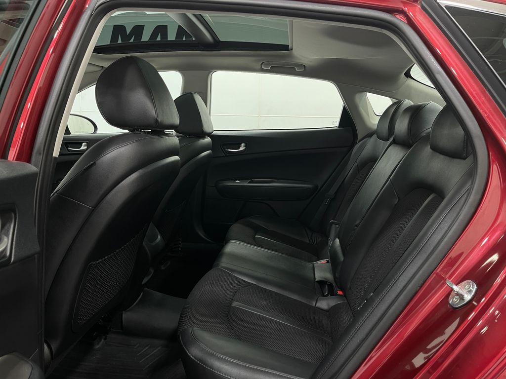 2020 Kia Optima Image 30