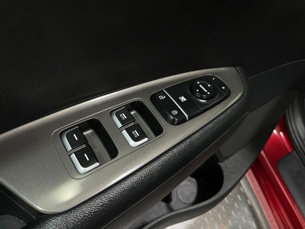 2020 Kia Optima Image 16