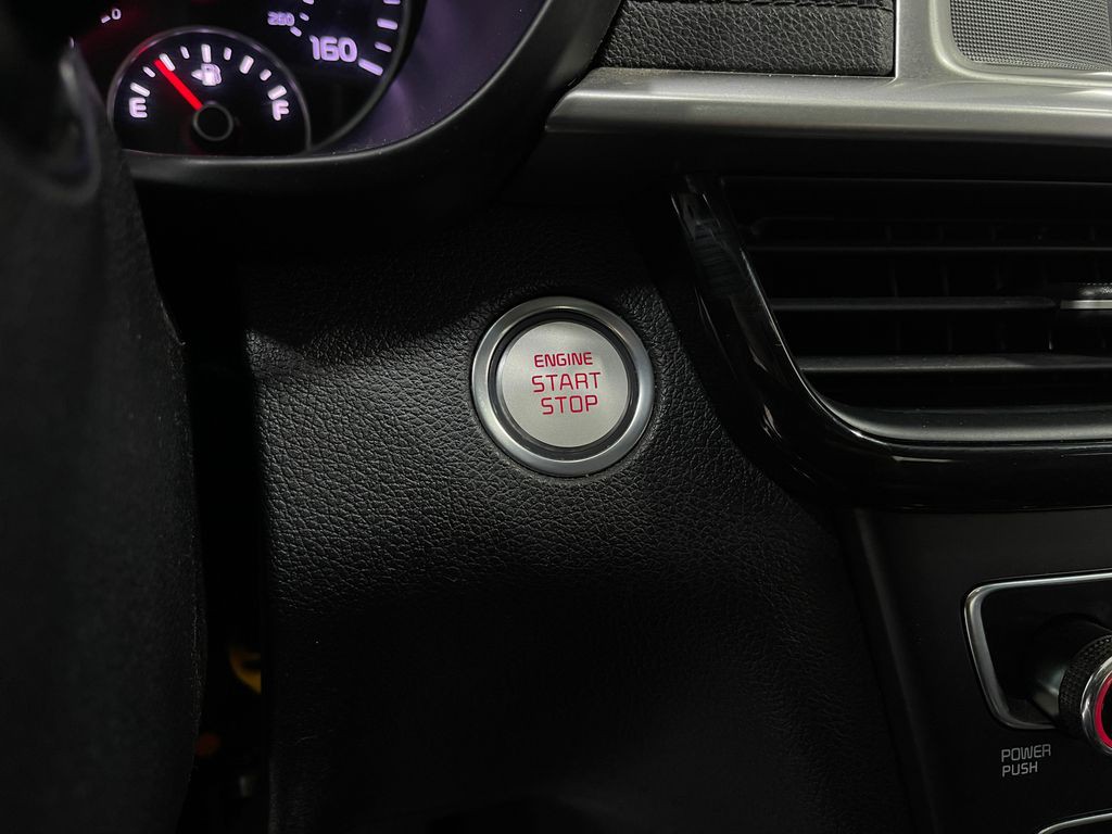 2020 Kia Optima Image 21