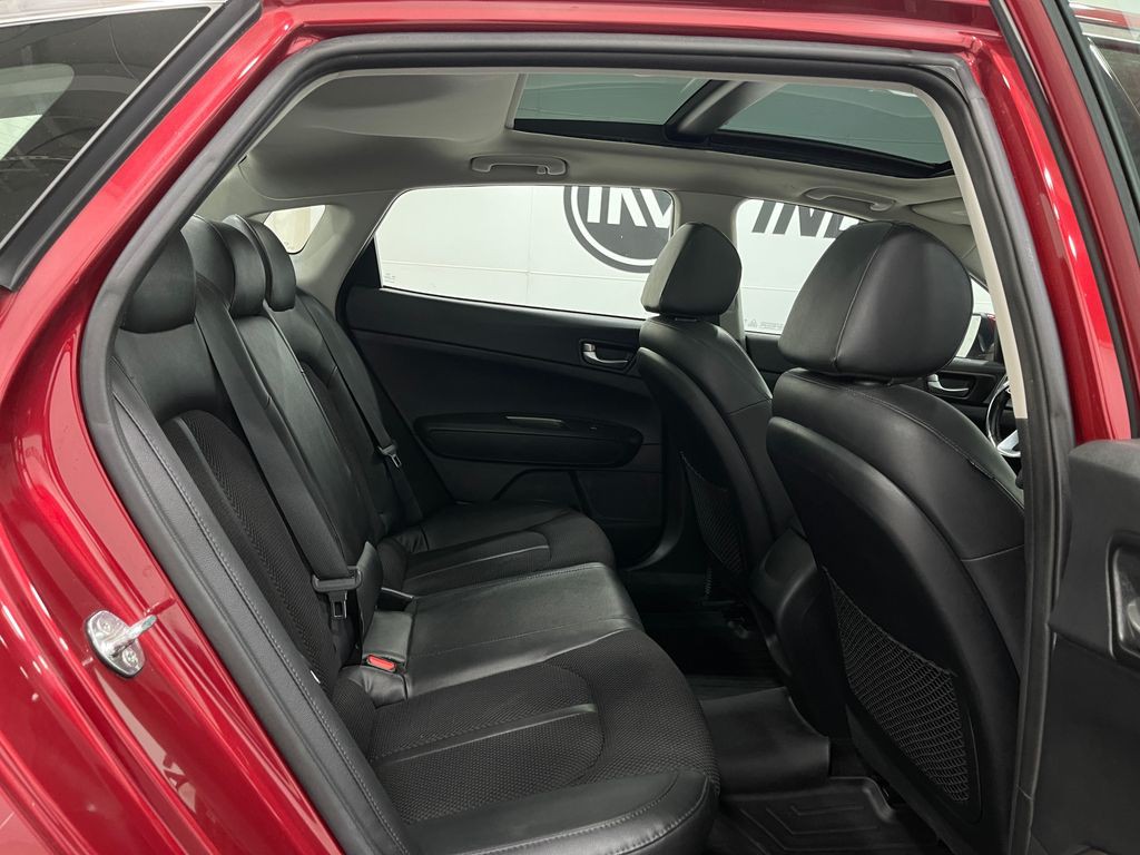 2020 Kia Optima Image 31