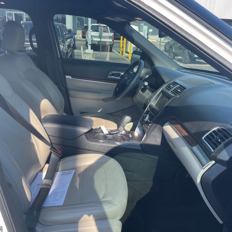 2018 Ford Explorer Image 8