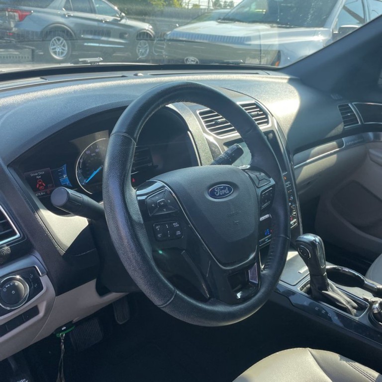 2018 Ford Explorer Image 9