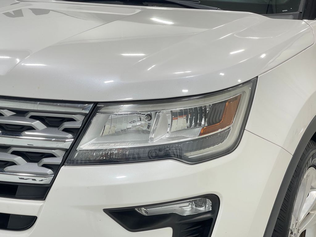 2018 Ford Explorer Image 35