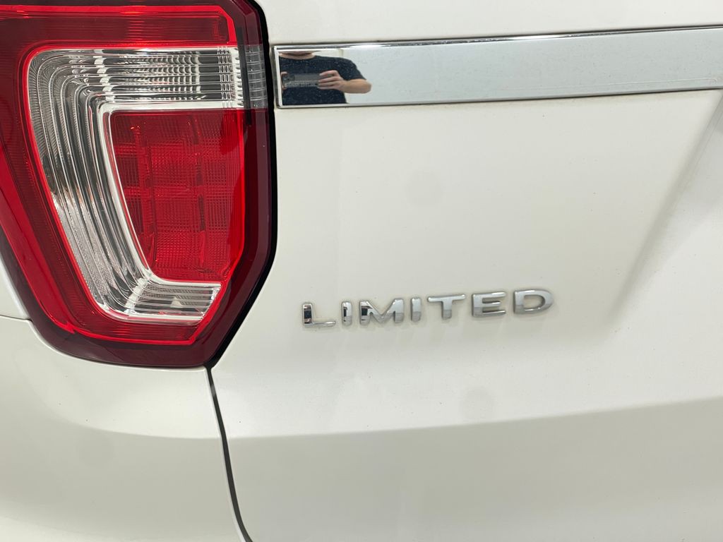 2018 Ford Explorer Image 40