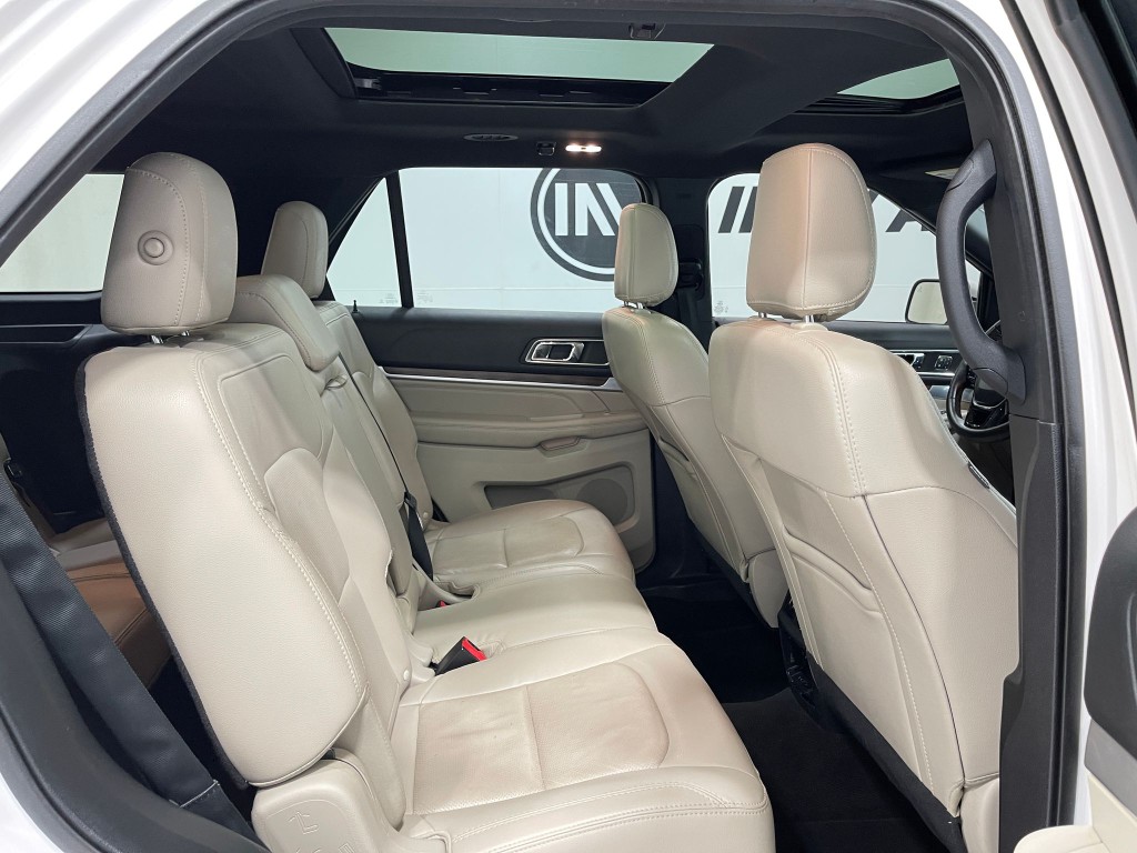 2018 Ford Explorer Image 32
