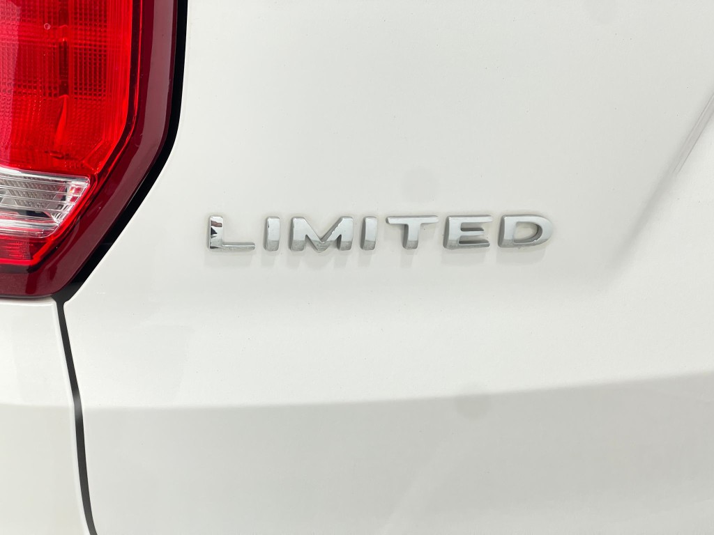 2018 Ford Explorer Image 40