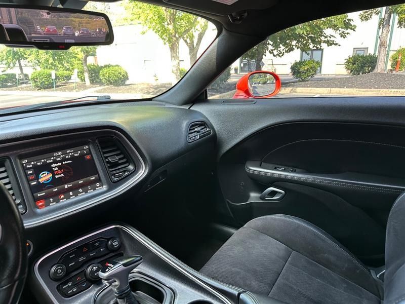 2018 Dodge Challenger Image 10