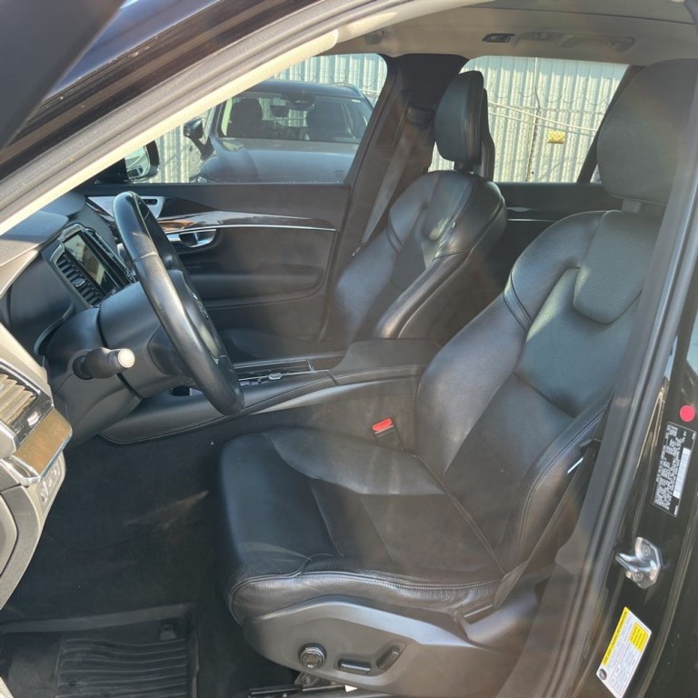 2018 Volvo XC90 Image 8