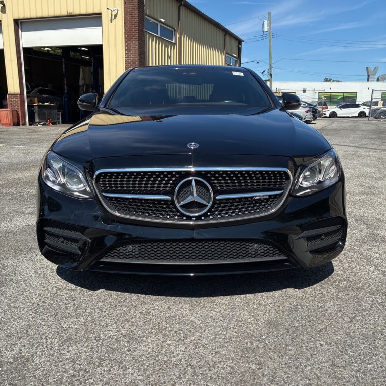 2018 Mercedes-Benz E-Class Image 2