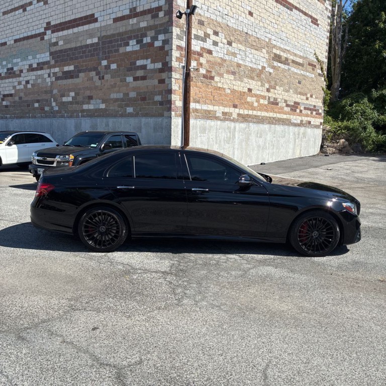 2018 Mercedes-Benz E-Class Image 4