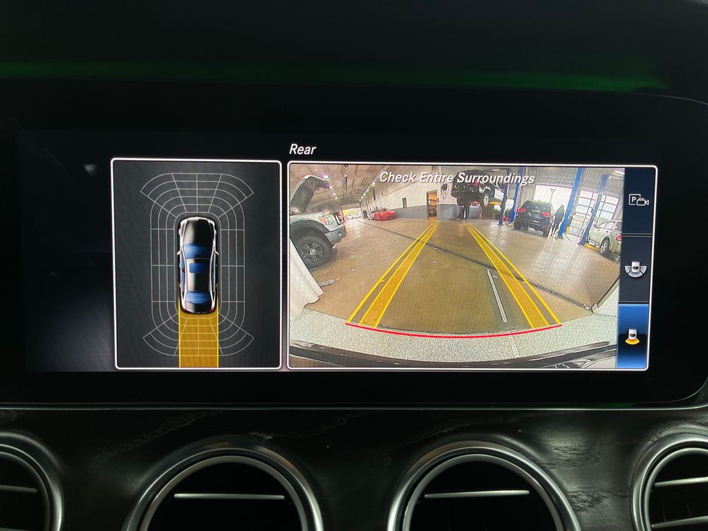 2018 Mercedes-Benz E-Class Image 11