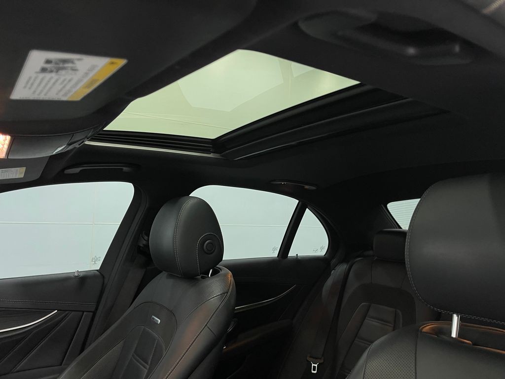 2018 Mercedes-Benz E-Class Image 12