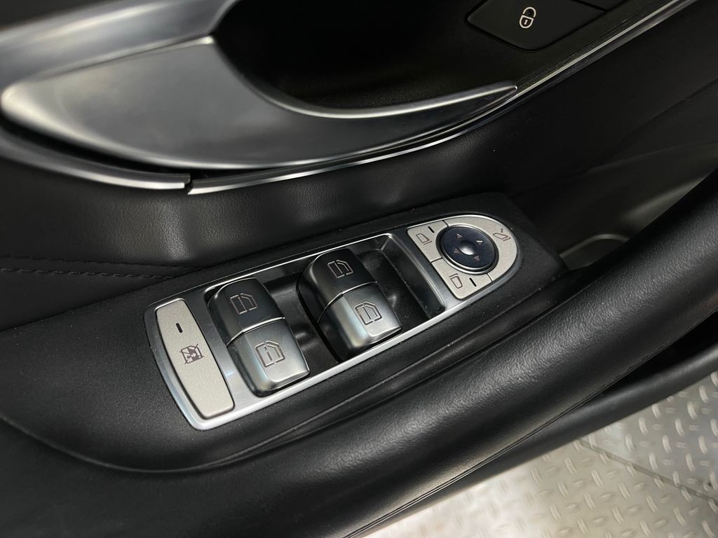 2018 Mercedes-Benz E-Class Image 16