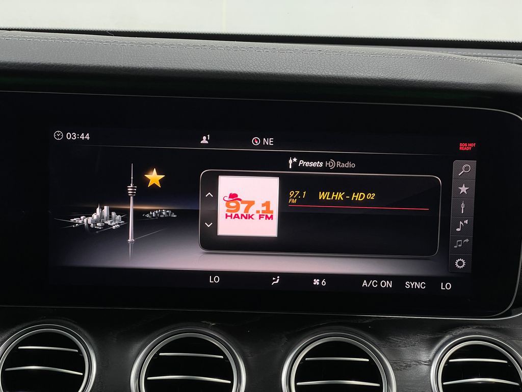 2018 Mercedes-Benz E-Class Image 24