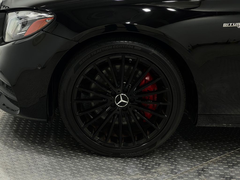 2018 Mercedes-Benz E-Class Image 35