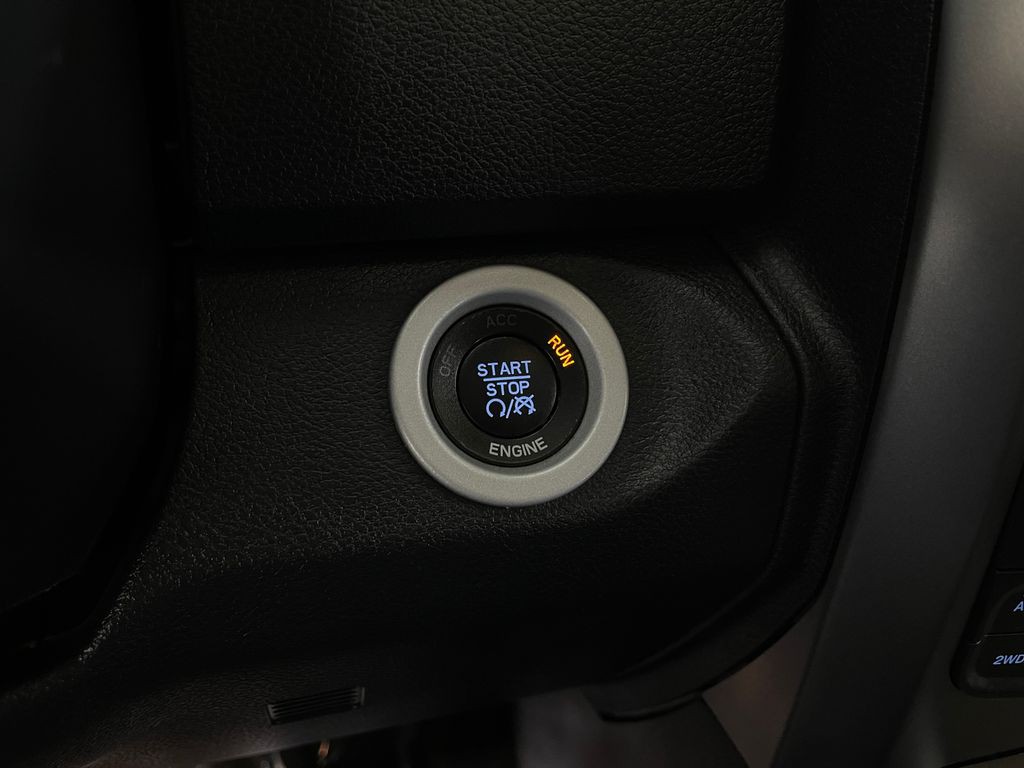 2016 RAM 1500 Image 21