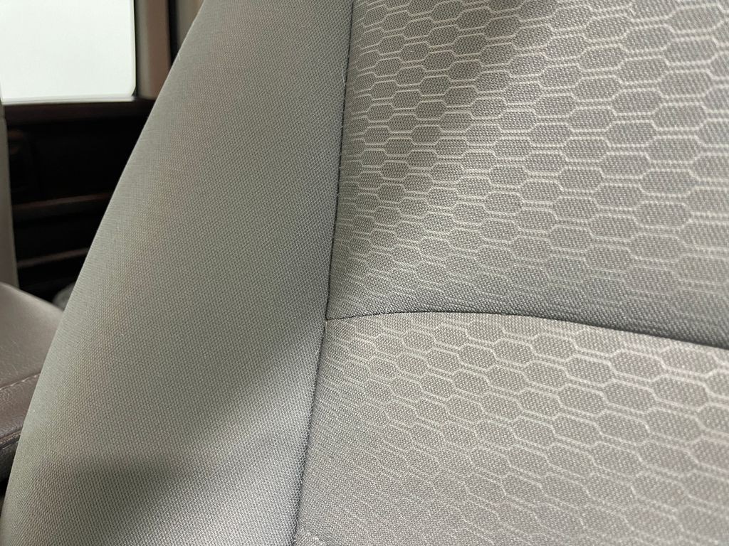 2015 RAM 1500 Image 14