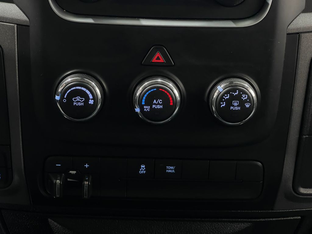 2015 RAM 1500 Image 21