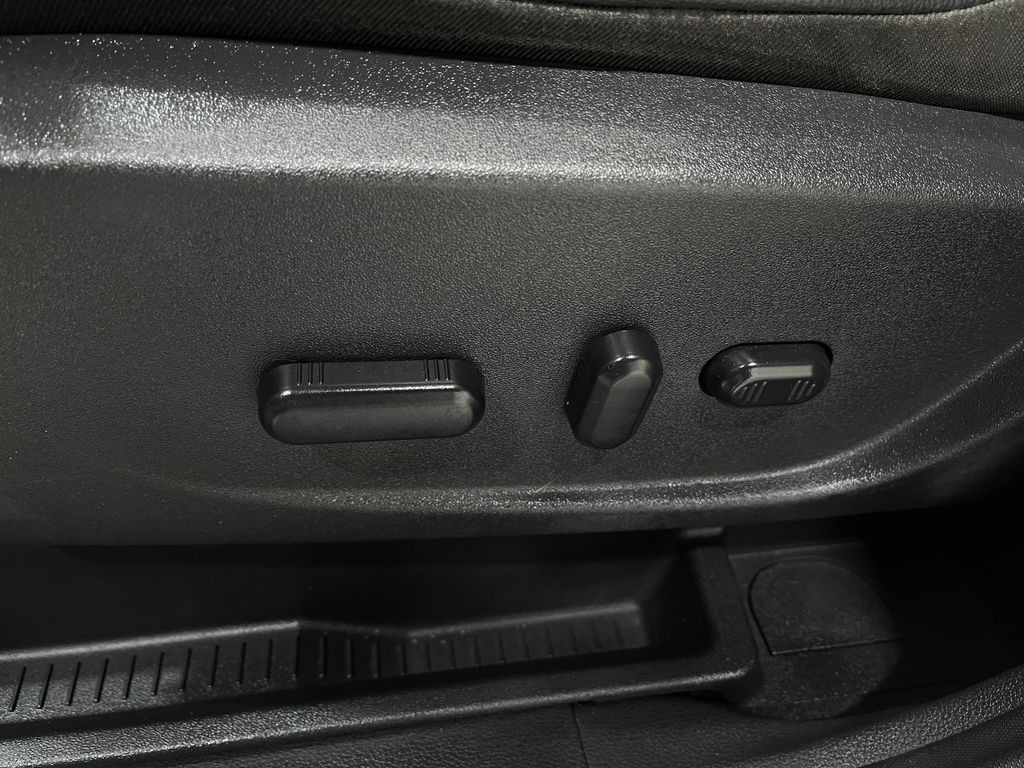 2017 Ford Escape Image 16