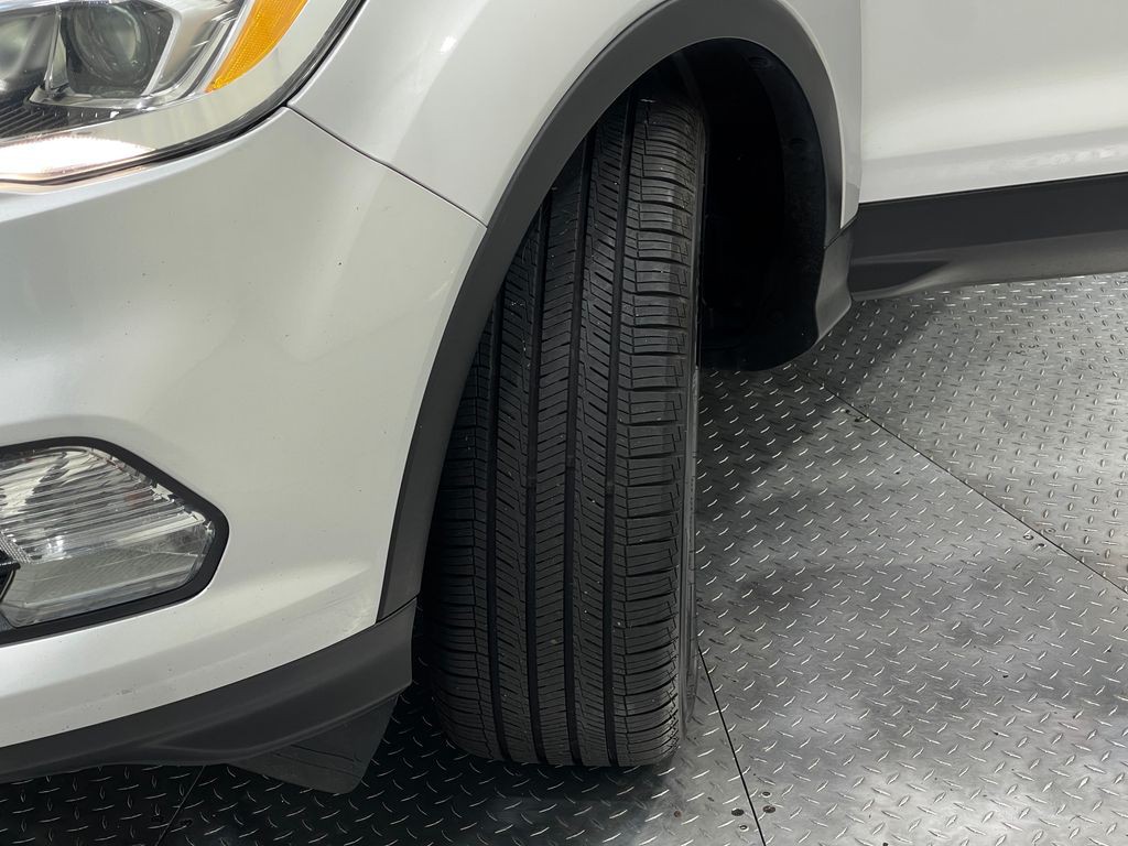 2017 Ford Escape Image 35