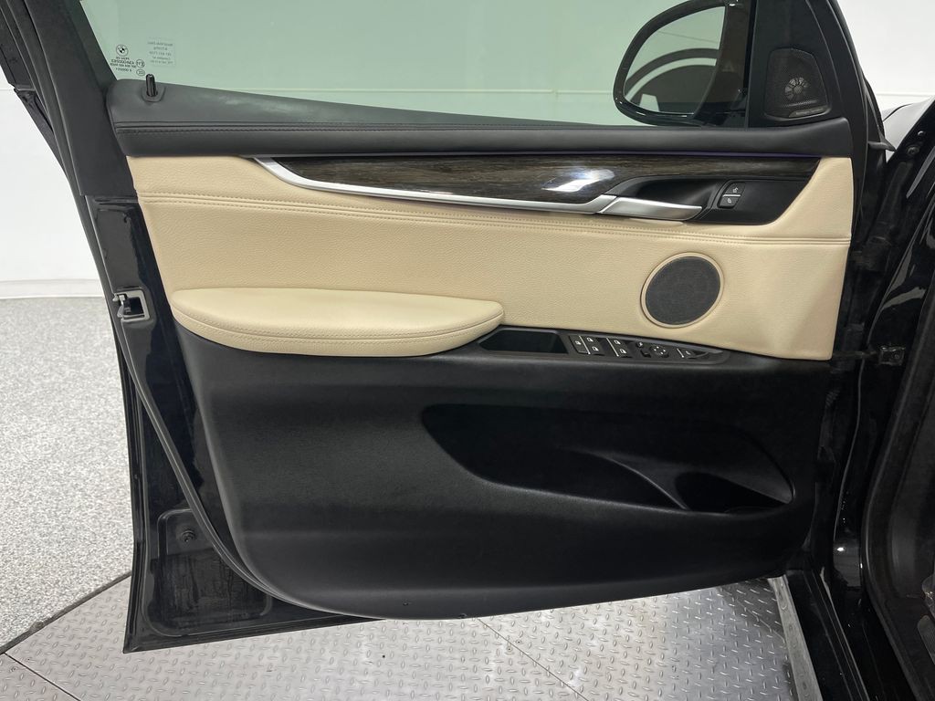 2016 BMW X5 Image 15