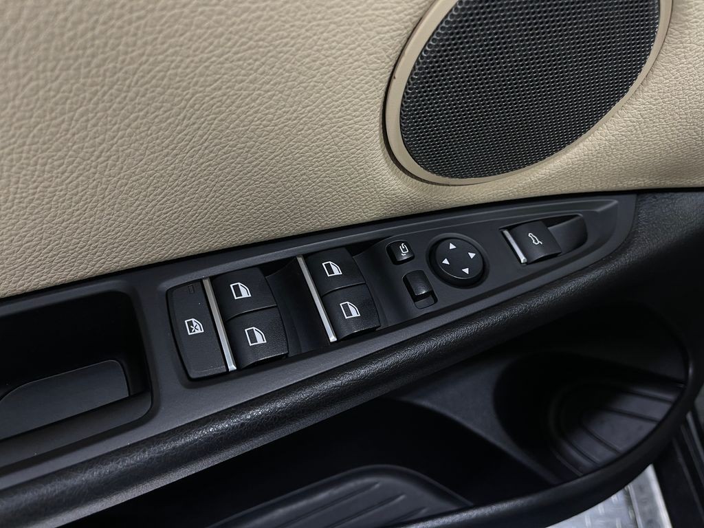 2016 BMW X5 Image 16