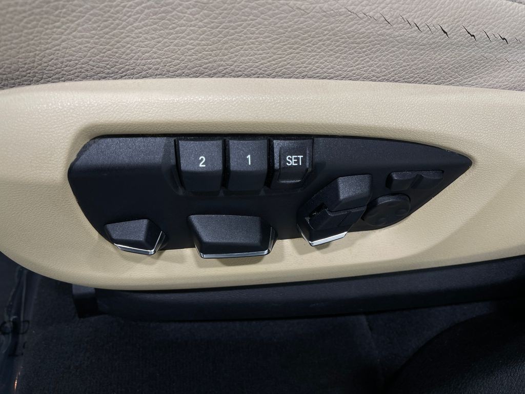 2016 BMW X5 Image 17