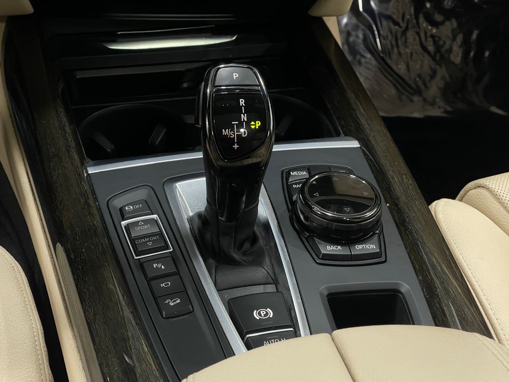 2016 BMW X5 Image 29