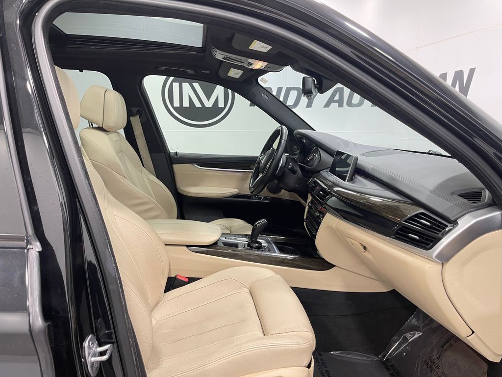 2016 BMW X5 Image 32