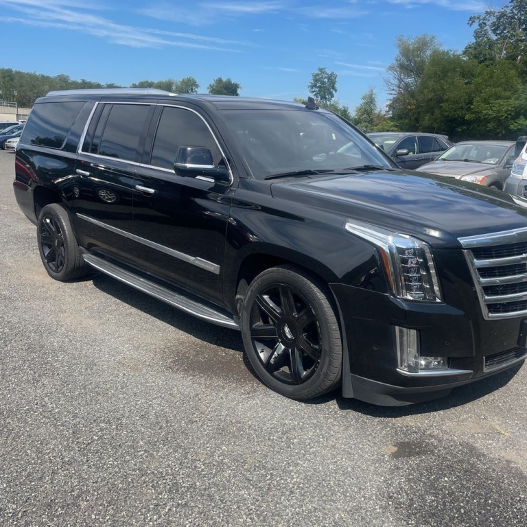 2018 Cadillac Escalade Image 1