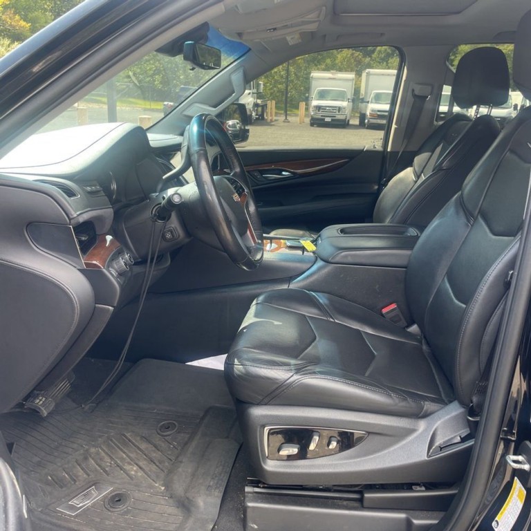 2018 Cadillac Escalade Image 8