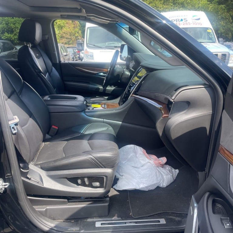 2018 Cadillac Escalade Image 9
