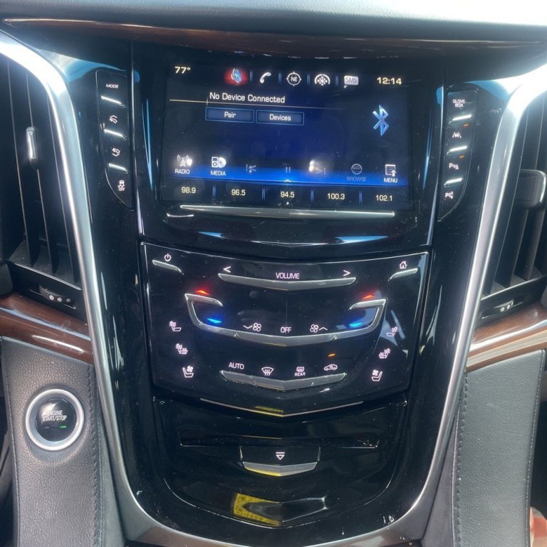 2018 Cadillac Escalade Image 12