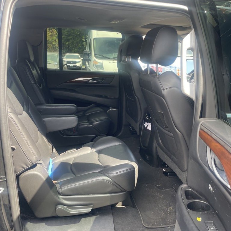 2018 Cadillac Escalade Image 17