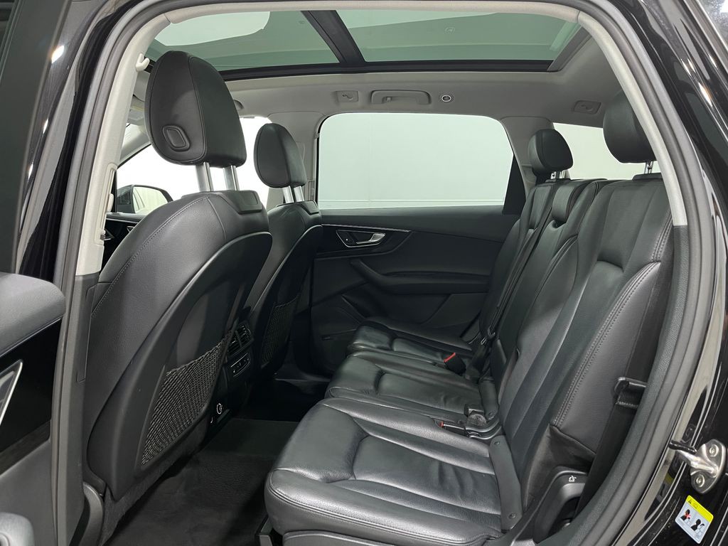 2018 Audi Q7 Image 30