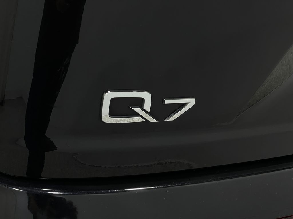 2018 Audi Q7 Image 41