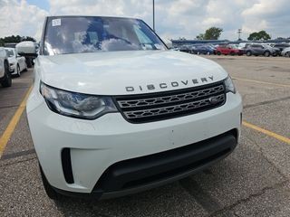 2019 Land Rover Discovery Image 2